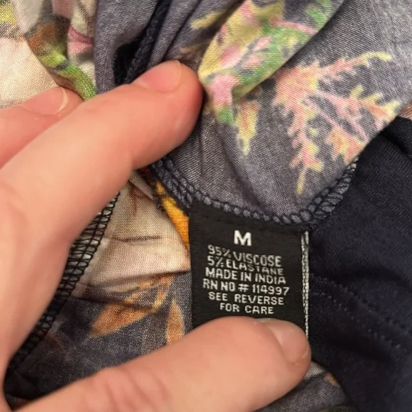 Tolani Collection NWT Floral Vivian Maxi Dress with Pockets size M - Picture 16 of 16